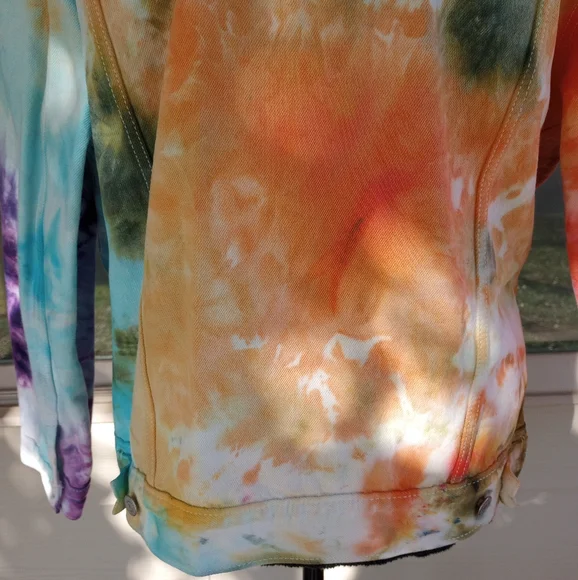 Levi's Premium Rainbow Tie Dyed Ex Boyfriend Trucker Denim Jean Jacket
